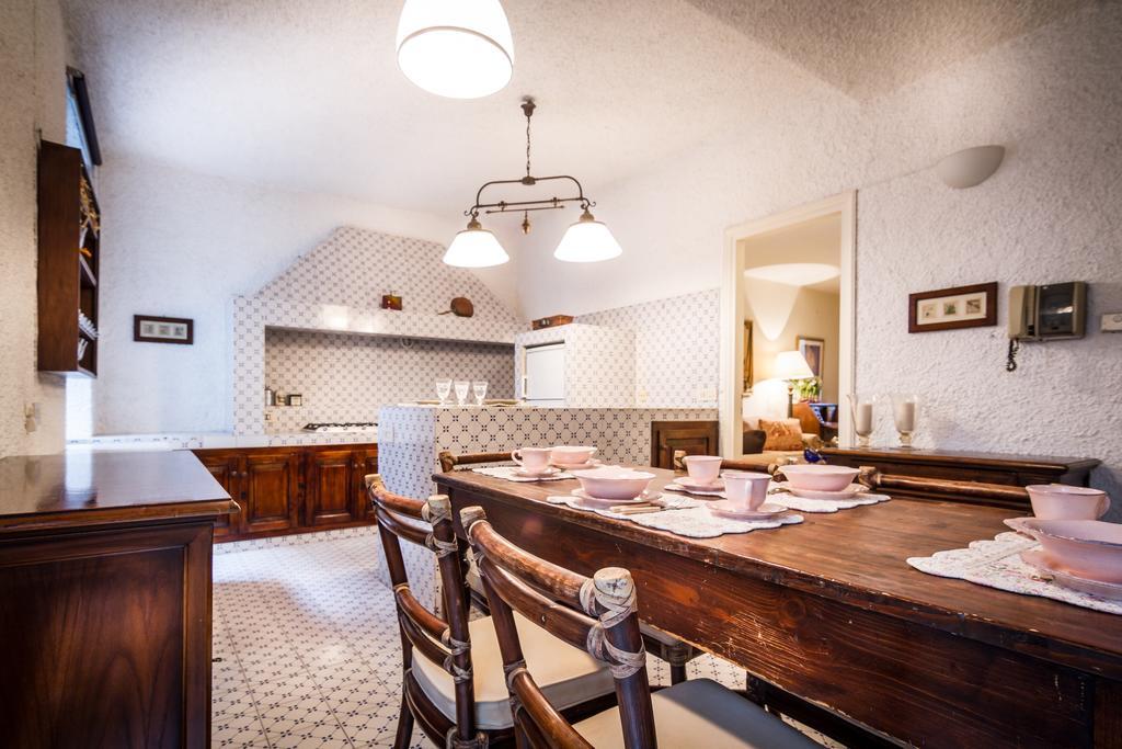 Lake Charming Apartment Чернобио Стая снимка